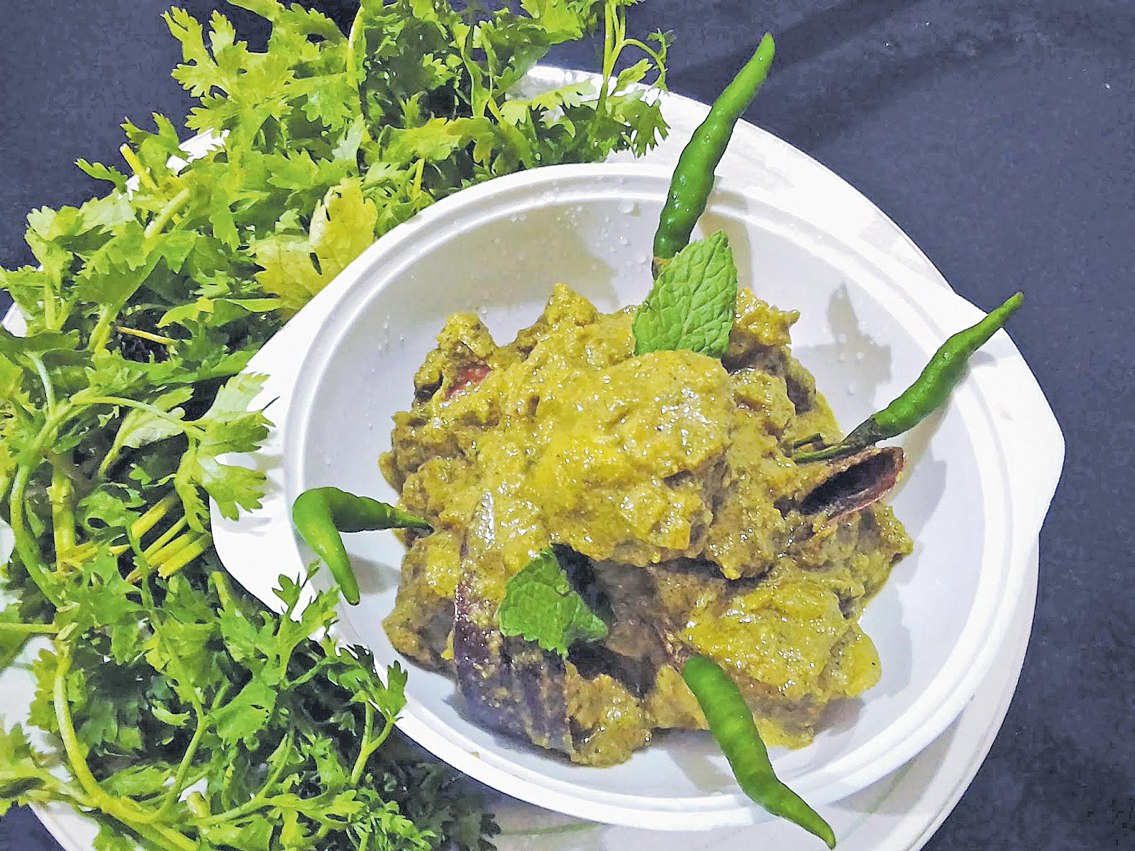 hyderabad-gree-chicken-curr.jpg