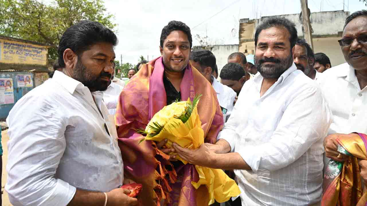 Andhra-Jyothi-ED-Vemuri-Adi.jpg