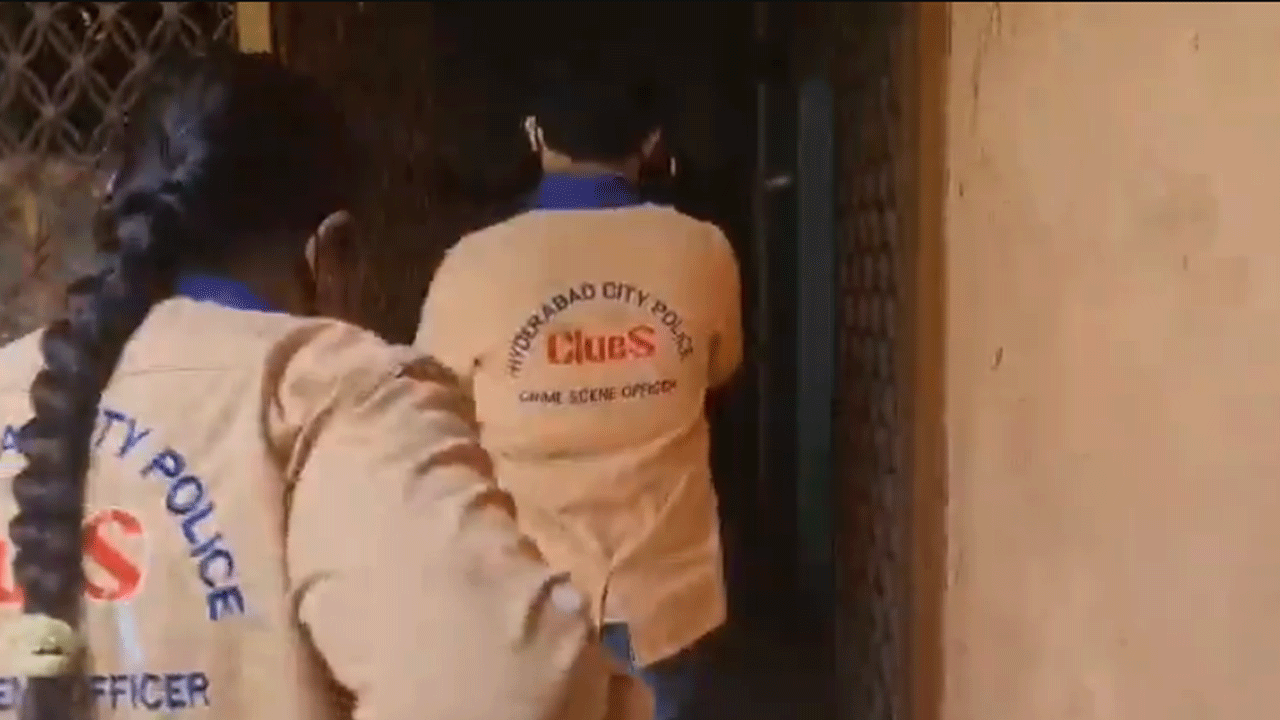 Clues-team-3.gif