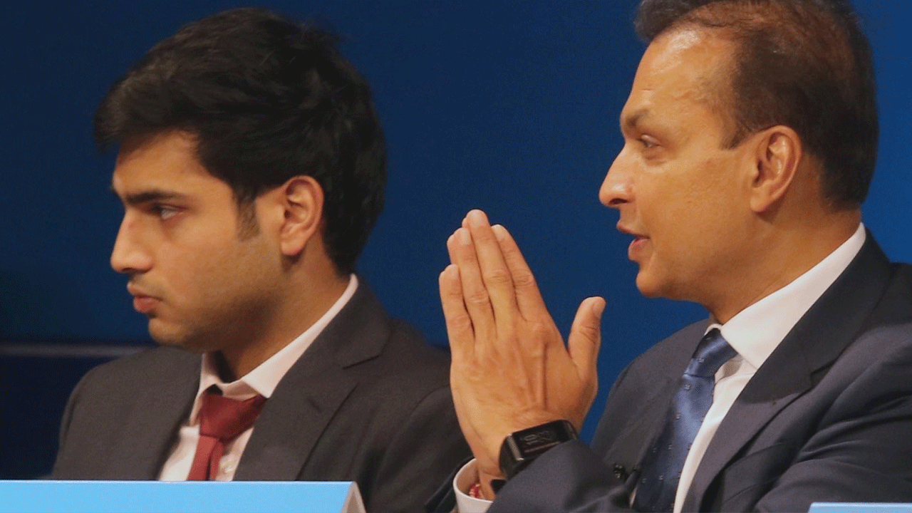 Jai-Anmol-Ambani-1.gif