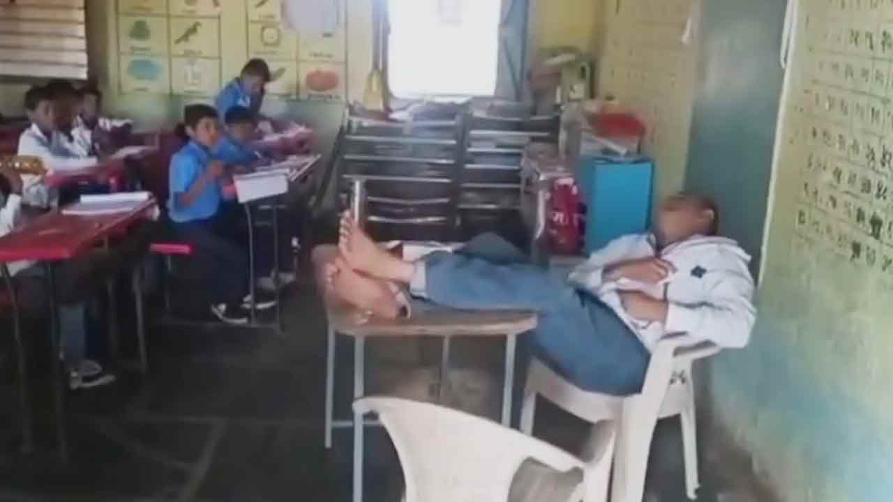 Teacher-sleeping.jpg