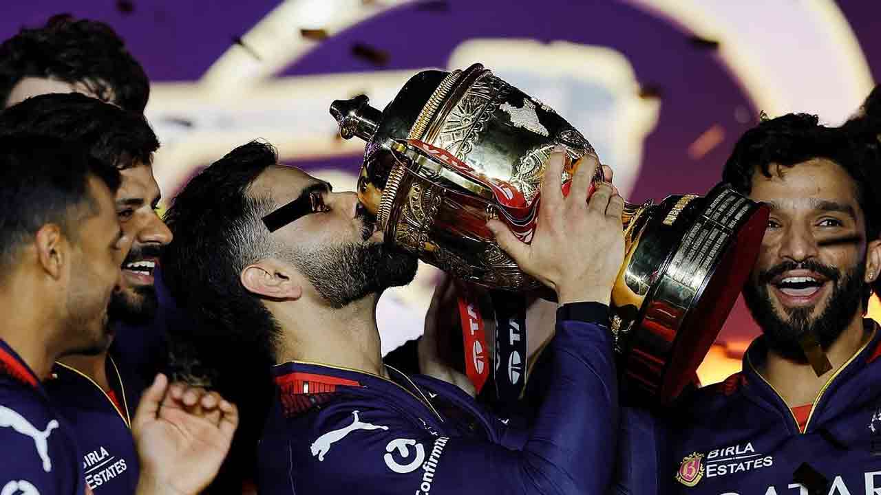 kohli-emotioma;.jpg