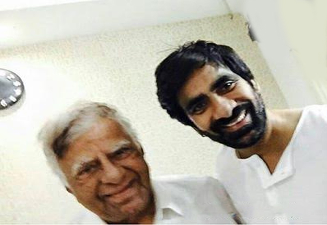 Ravi Teja: టాలీవుడ్‌లో మ‌రో విషాదం.. ర‌వితేజ తండ్రి క‌న్నుమూత‌ | Hero Ravi  Teja Father Bhupathiraju Rajagopal Raju Passes Away ktr