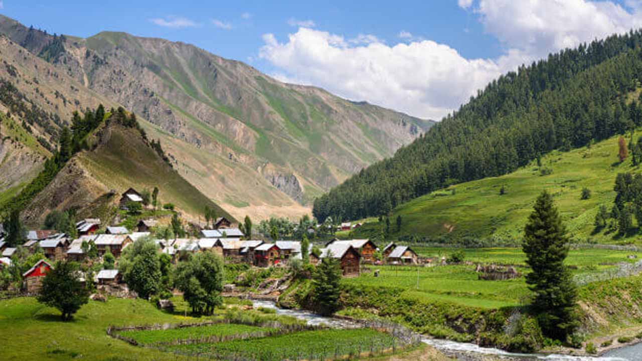 Gurez-Valley-Jammu-and-Kash.jpg