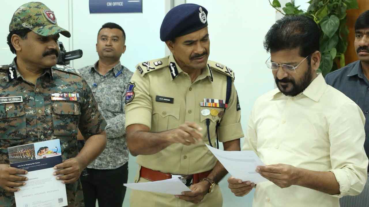 cm revanth and cv anand.jpg