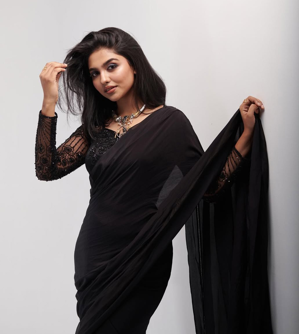 Mamitha-2.jpg