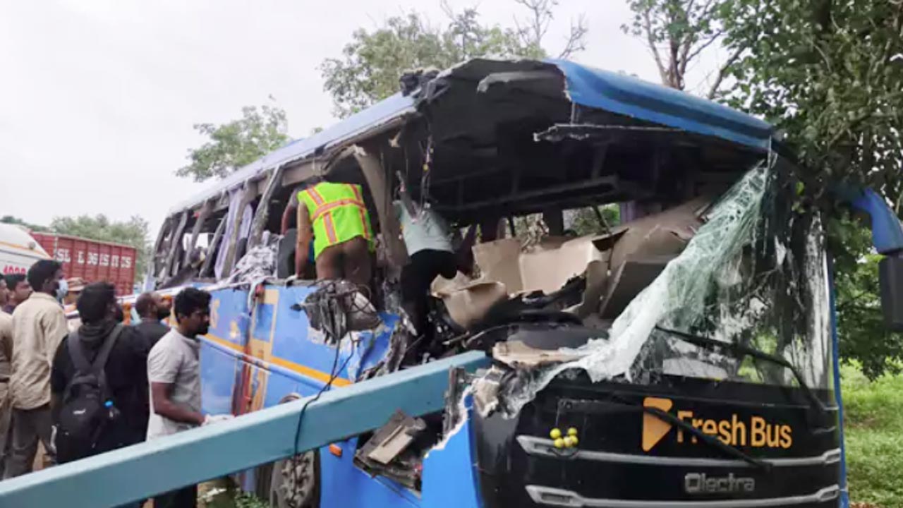 BUS-1.jpg