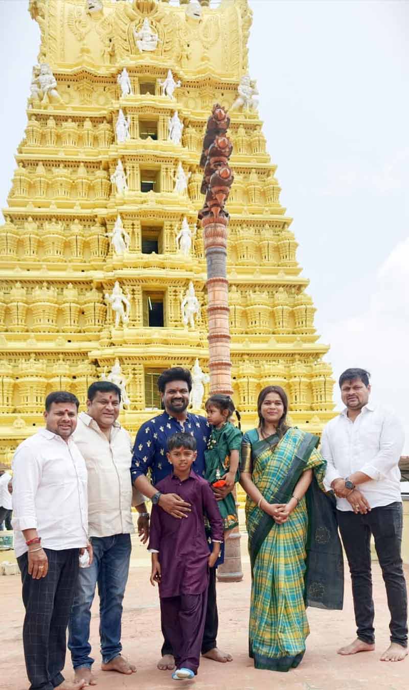 Manoj at Sri Chamundeshwari Temple