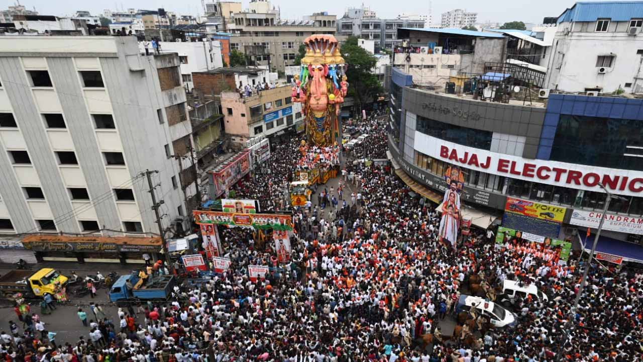 khairatabad-bada-ganesh.jpg